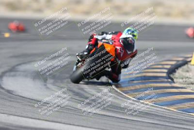 media/Dec-01-2025-Moto Forza (Mon) [[2daa91e15f]]/1-Advanced Group/Session 2 Turn 11 Backside/